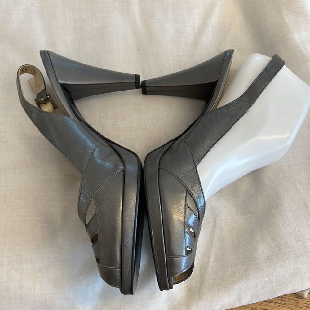 PETER KAISER GREY LEATHER PLATFORM SANDALS.  NEW - Picture 3 of 9